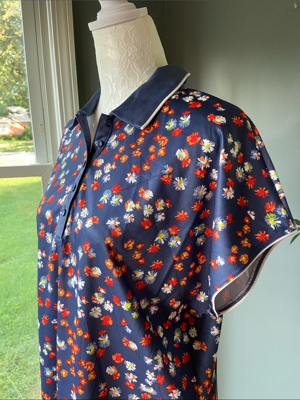 Callaway Floral Golf Tee Size Large